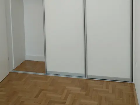 Bijeli ormar s tri klizna krila - Zagreb